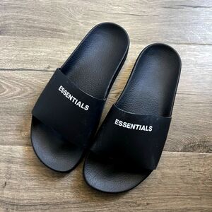 Fear of God Essentials Black Slides Sandals size 39 Adult Unisex 7 men / 9 women